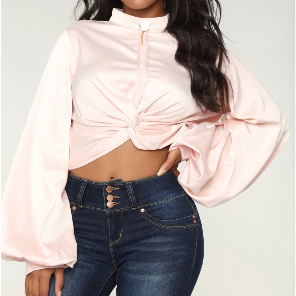 FASHION NOVA - Pink satin bubble sleeve top. Size L. Twisted Crop Top w/ button